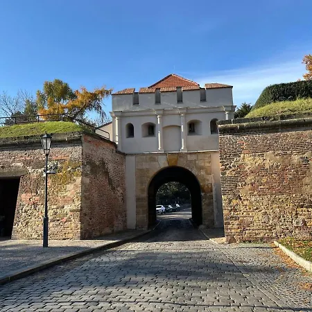 Simple And Cozy Lägenhet *