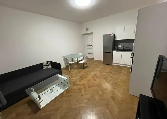 Apartment Simple And Cozy Prag